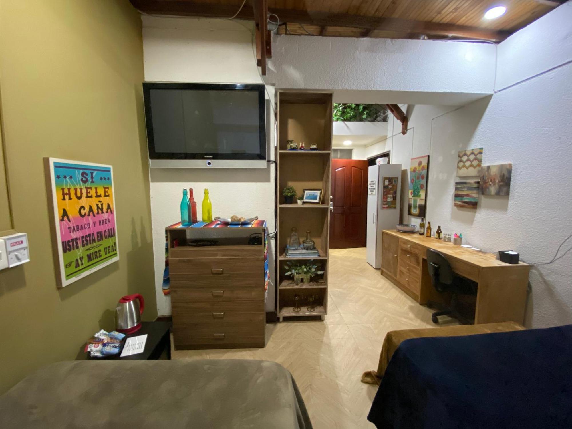 Apartarstudio Muy Bien Ubicado, Cercano A Todo!! Cali Bagian luar foto